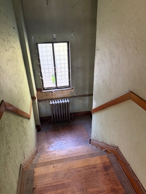 1718 S 6th Avenue, Maywood, IL 60153