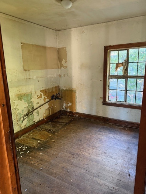 1718 S 6th Avenue, Maywood, IL 60153