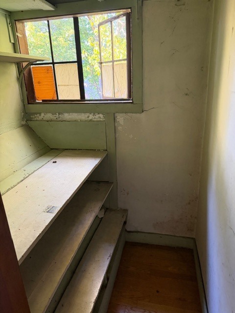 1718 S 6th Avenue, Maywood, IL 60153