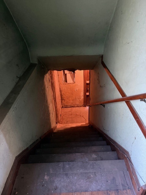 1718 S 6th Avenue, Maywood, IL 60153