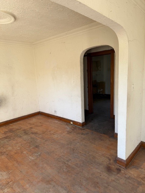 1718 S 6th Avenue, Maywood, IL 60153