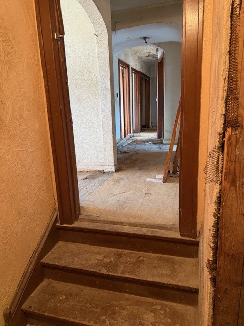 1718 S 6th Avenue, Maywood, IL 60153