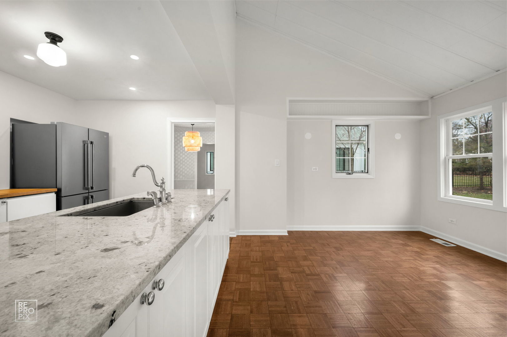 238 Grant Avenue, Clarendon Hills, IL 60514