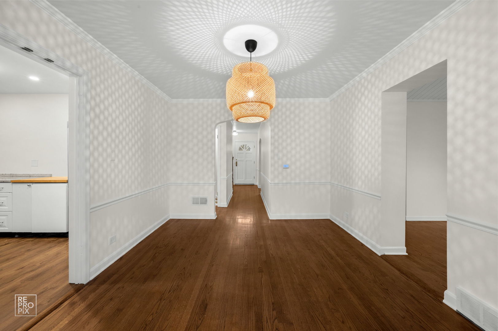 238 Grant Avenue, Clarendon Hills, IL 60514