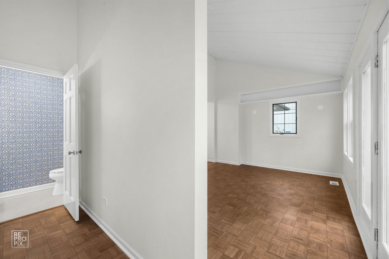 238 Grant Avenue, Clarendon Hills, IL 60514