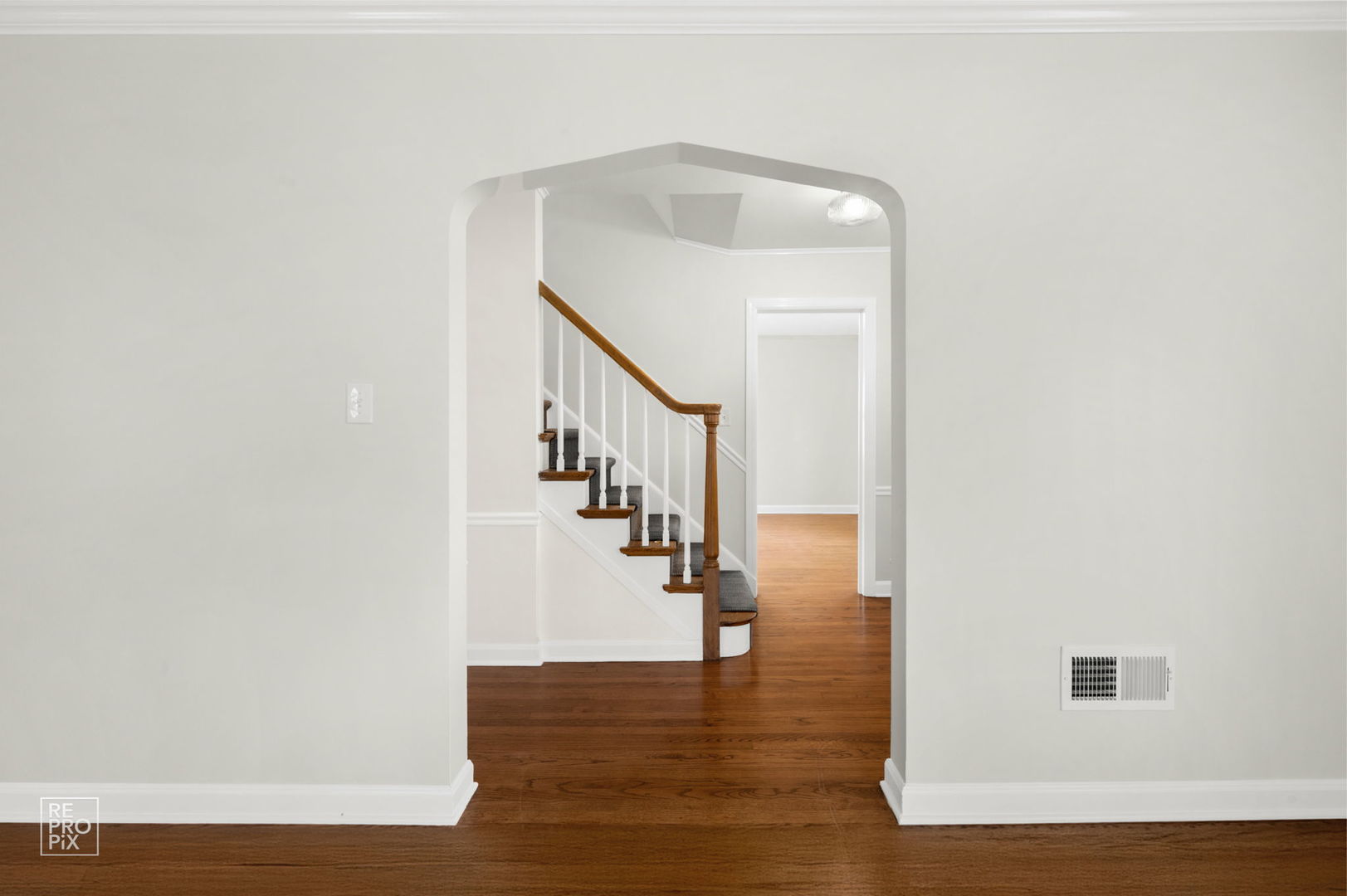 238 Grant Avenue, Clarendon Hills, IL 60514