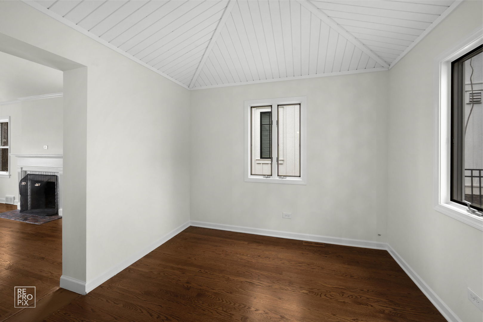 238 Grant Avenue, Clarendon Hills, IL 60514