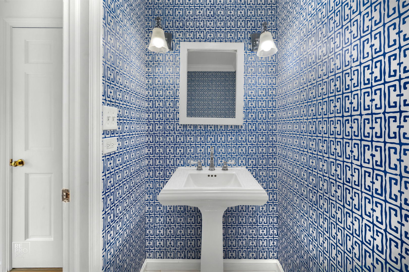 238 Grant Avenue, Clarendon Hills, IL 60514