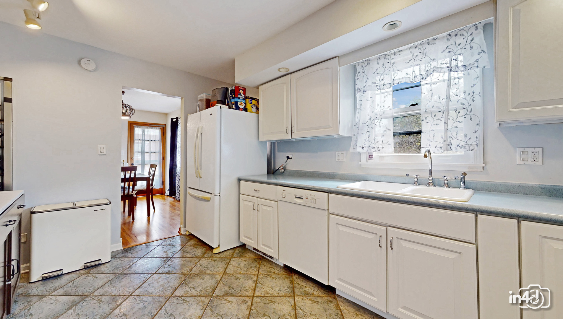 3211 Rugby Court, Waukegan, IL 60087