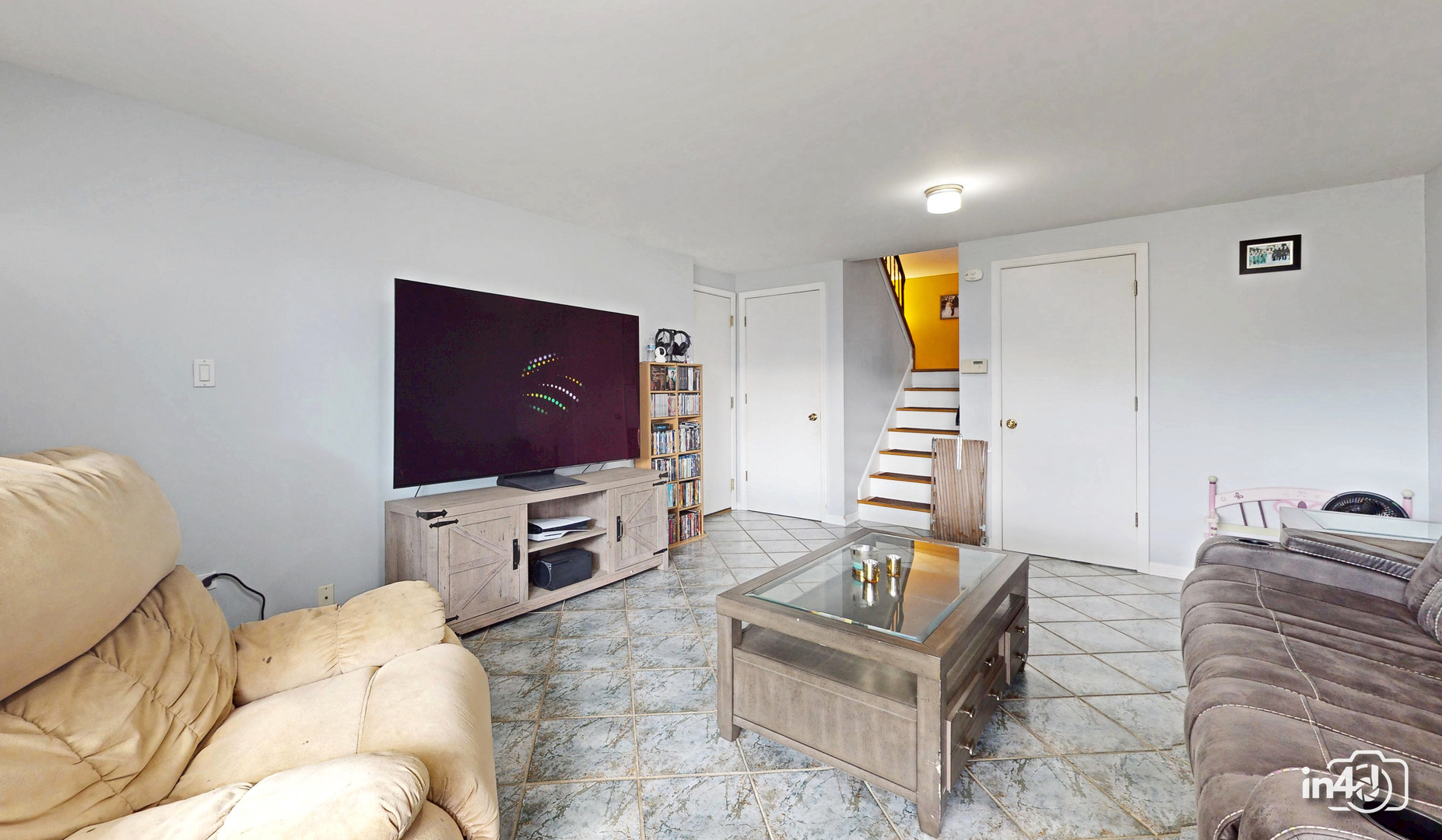 3211 Rugby Court, Waukegan, IL 60087