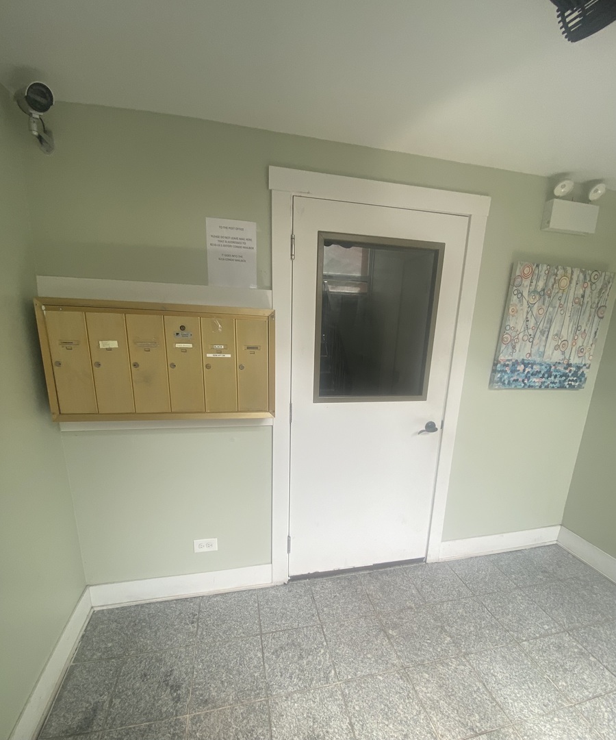 8206 S Jeffery Boulevard #6, Chicago, IL 60617