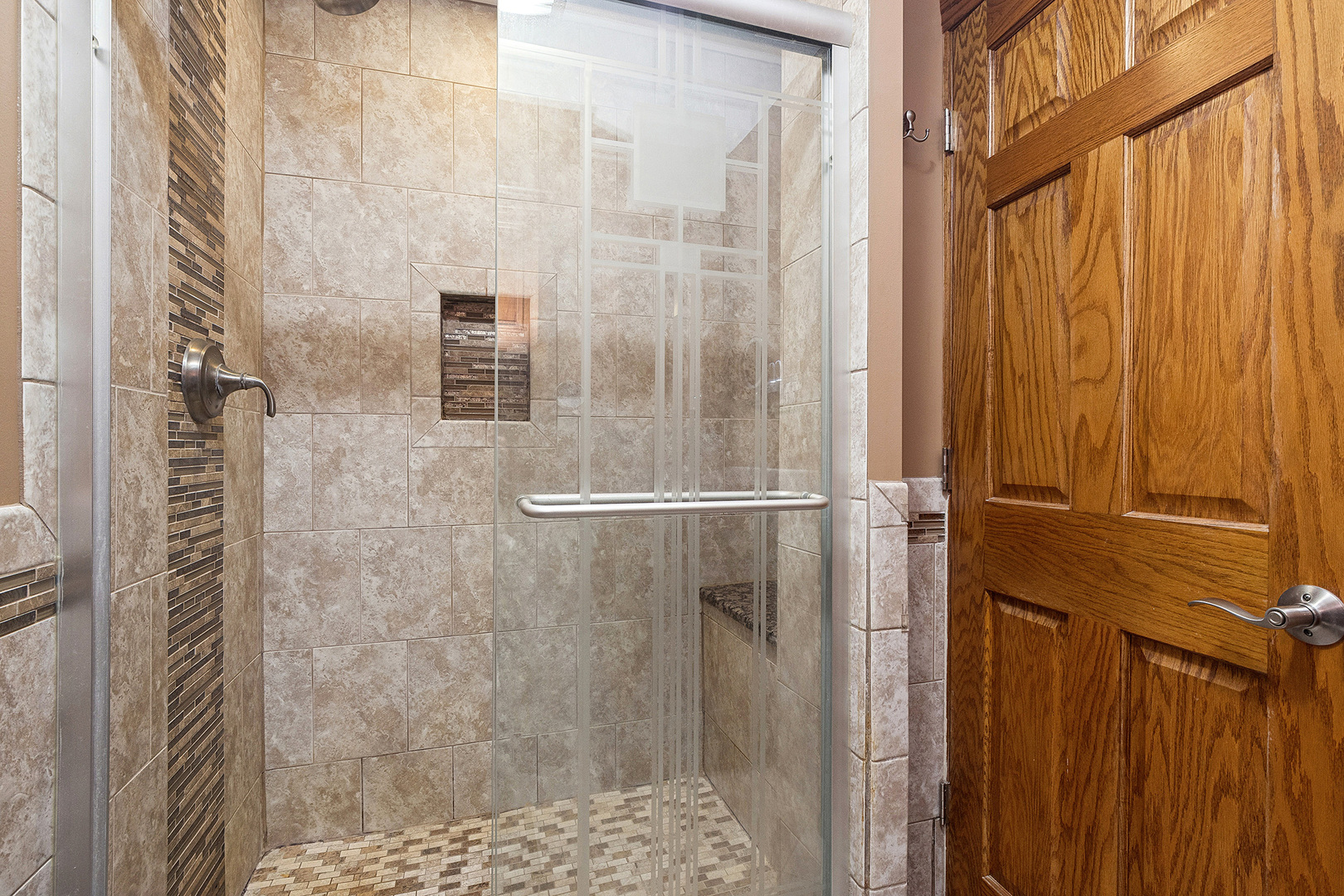 9241 S Kean Avenue, Hickory Hills, IL 60457