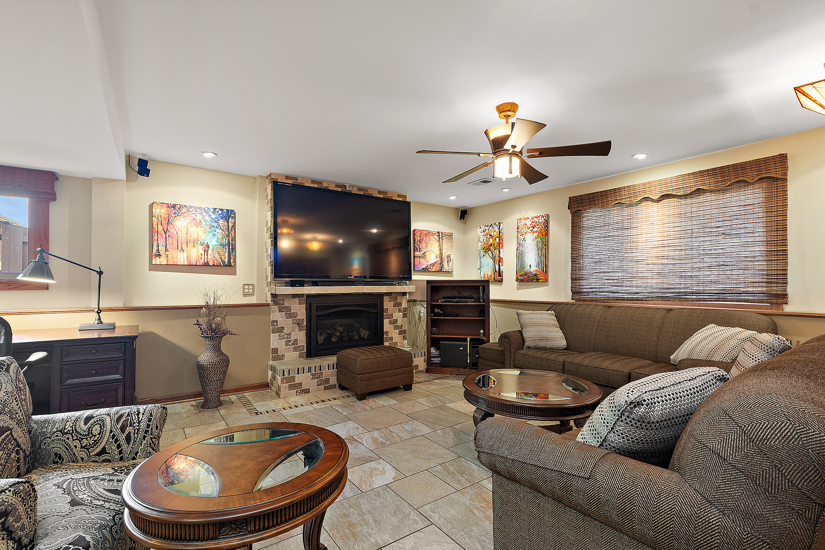 9241 S Kean Avenue, Hickory Hills, IL 60457