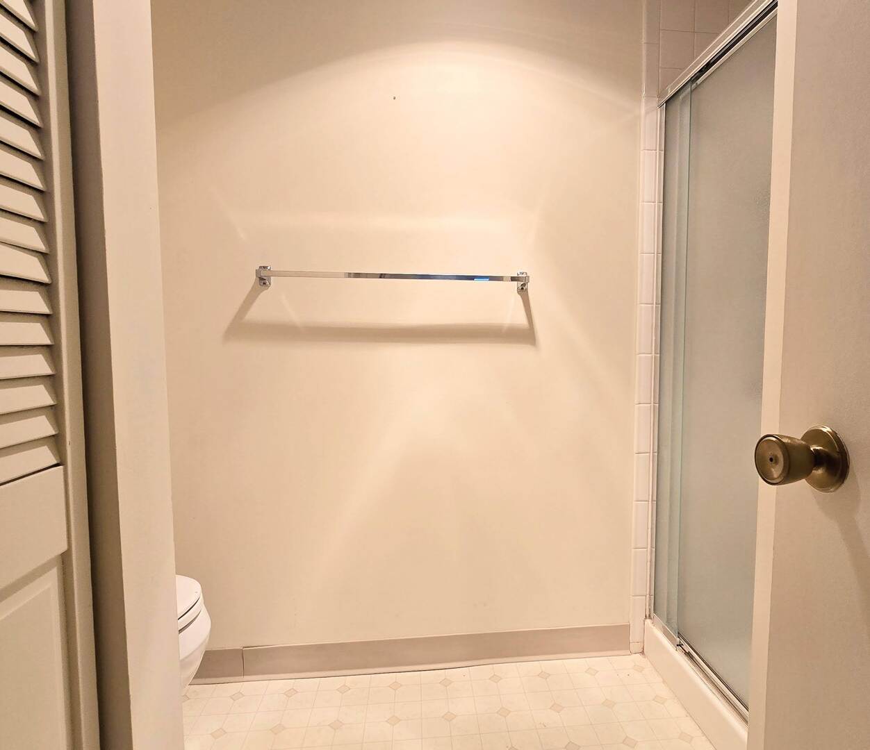 650 Whitney Court #108, Gurnee, IL 60031