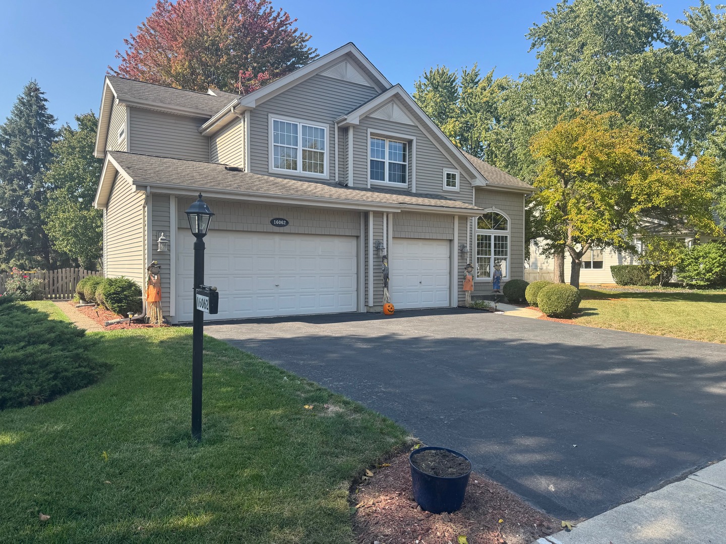 16062 S Lexington Drive, Plainfield, IL 60586