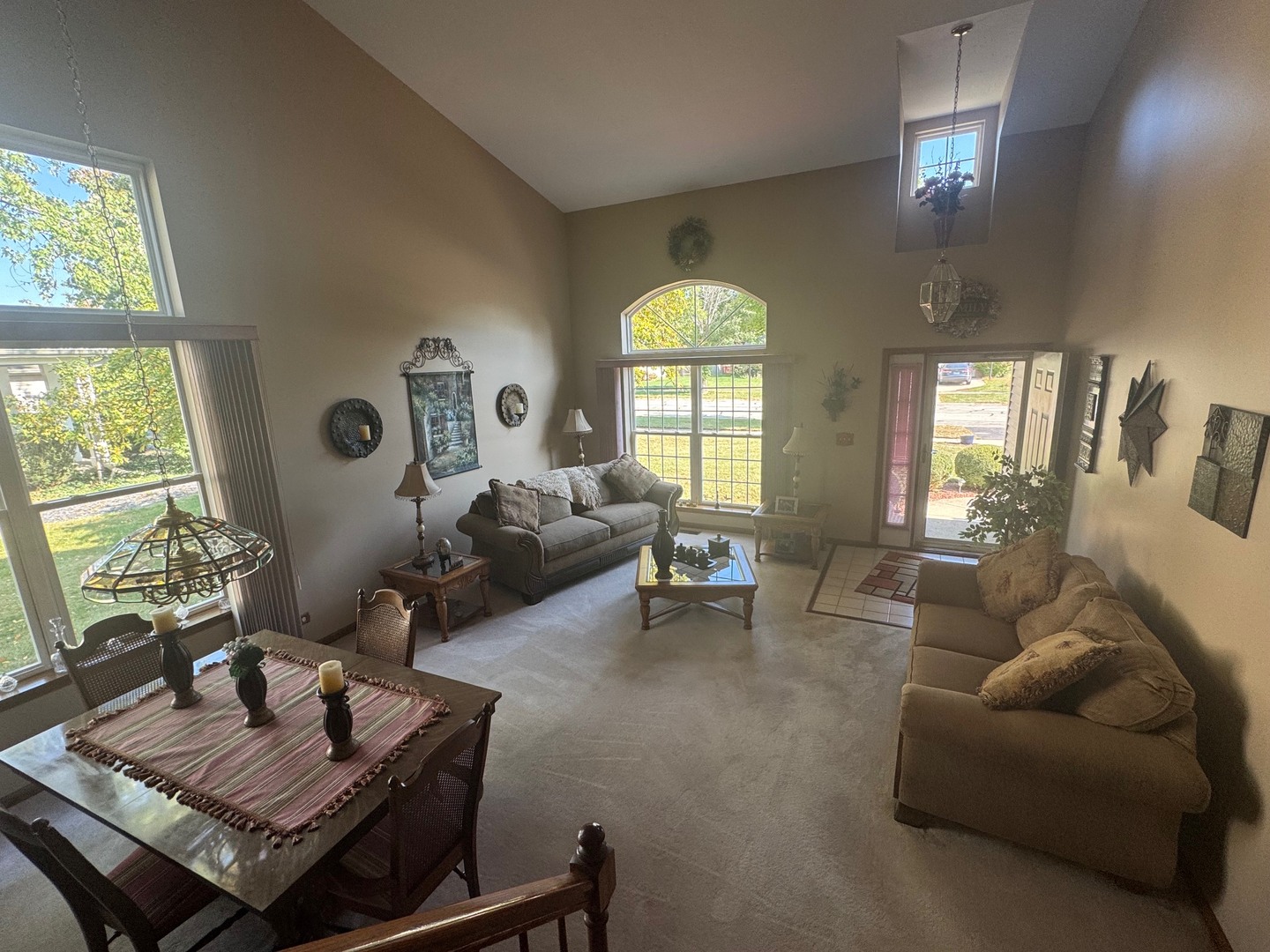 16062 S Lexington Drive, Plainfield, IL 60586