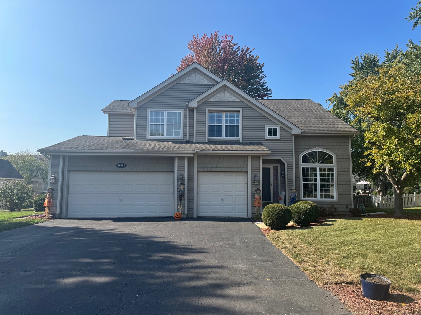 16062 S Lexington Drive, Plainfield, IL 60586