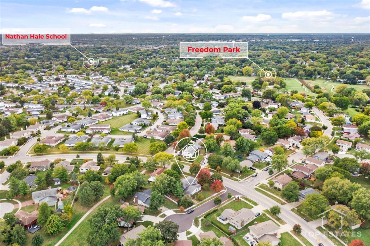 823 S Salem Drive, Schaumburg, IL 60193