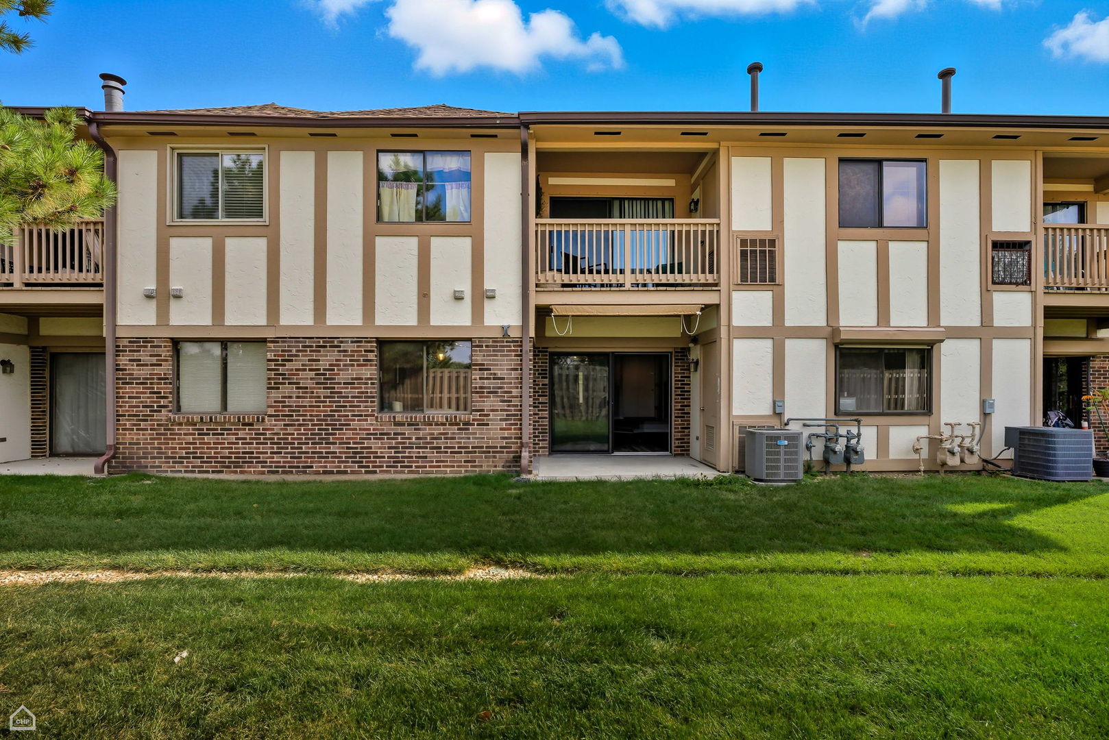 1224 Knottingham Court #1A, Schaumburg, IL 60193