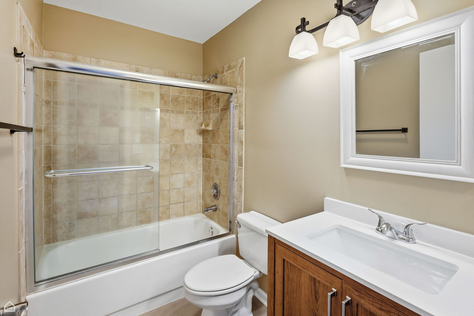 1224 Knottingham Court #1A, Schaumburg, IL 60193