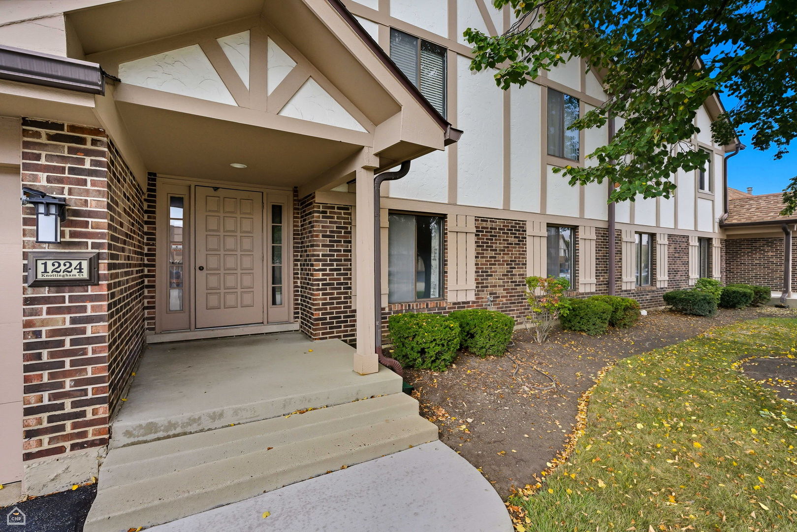 1224 Knottingham Court #1A, Schaumburg, IL 60193