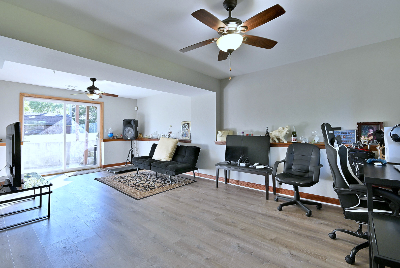 913 S Iowa Street, Addison, IL 60101