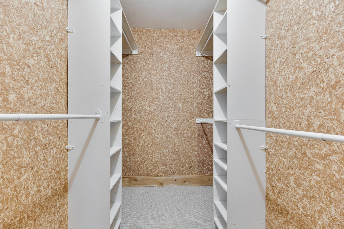 375 Pinetree Lane #D-1, Schaumburg, IL 60193