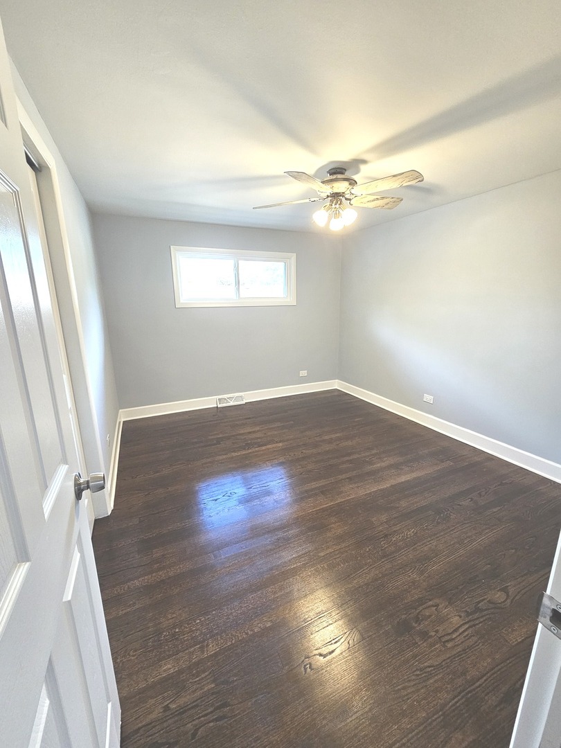 14926 Kenton Avenue, Midlothian, IL 60445