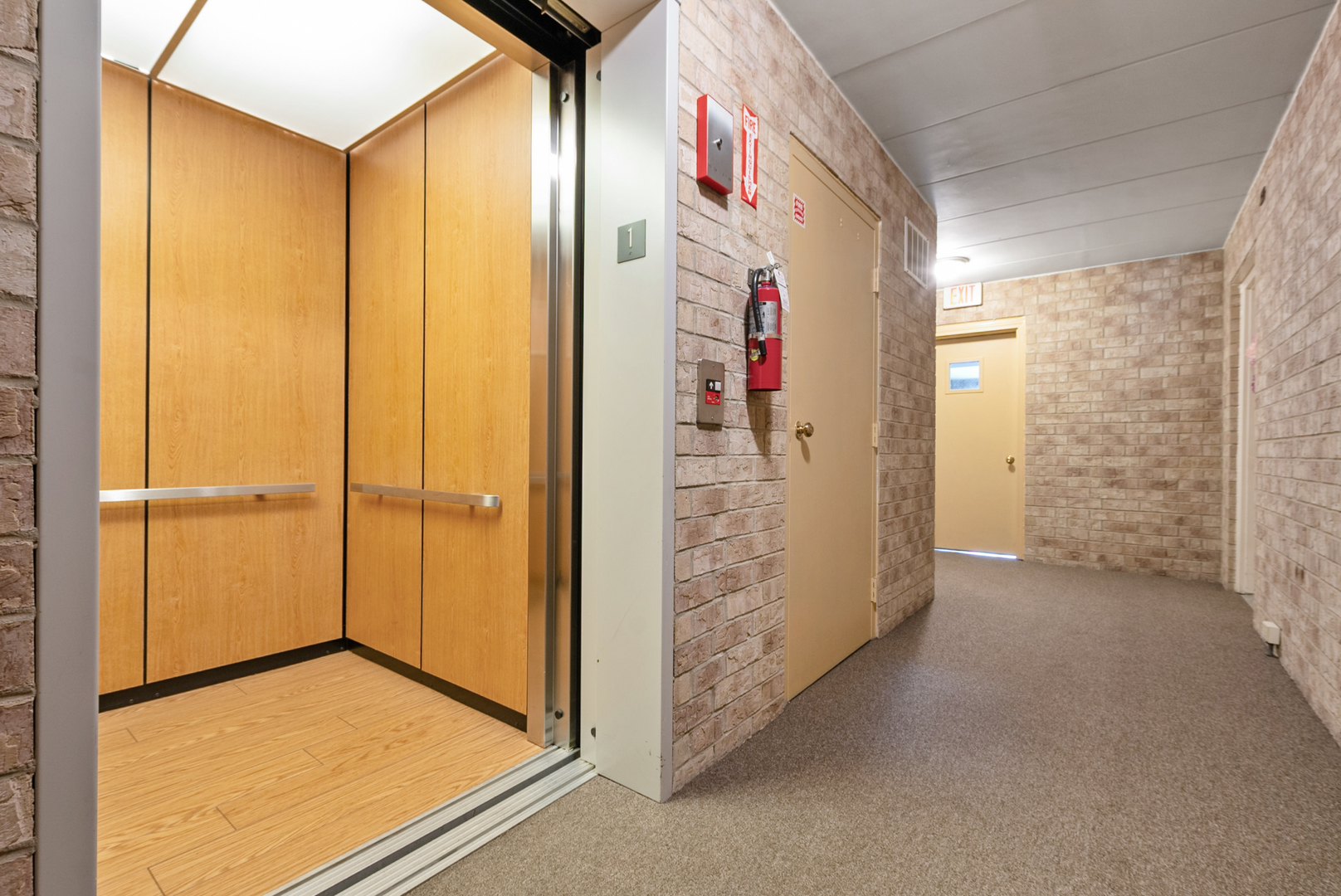 4920 134th Court #206, Crestwood, IL 60418