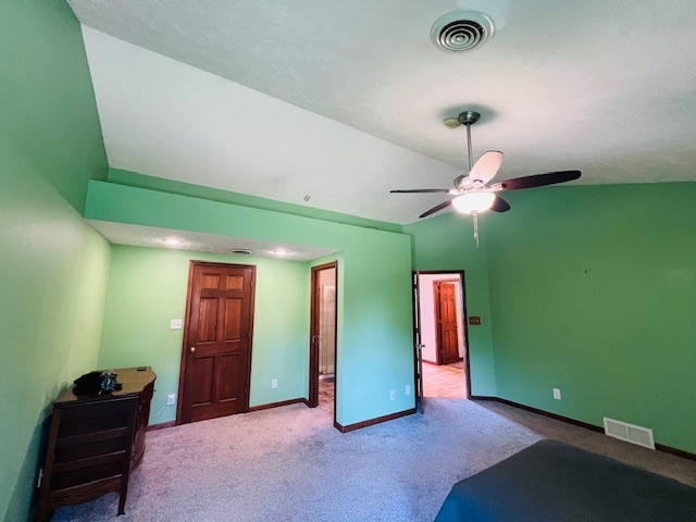 7705 Lakewood Road, Weldon, IL 61882