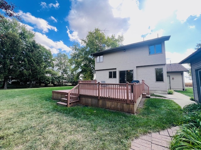 7705 Lakewood Road, Weldon, IL 61882