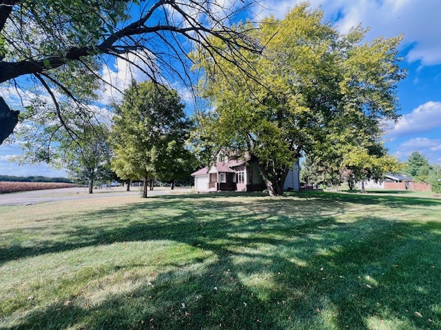 7705 Lakewood Road, Weldon, IL 61882