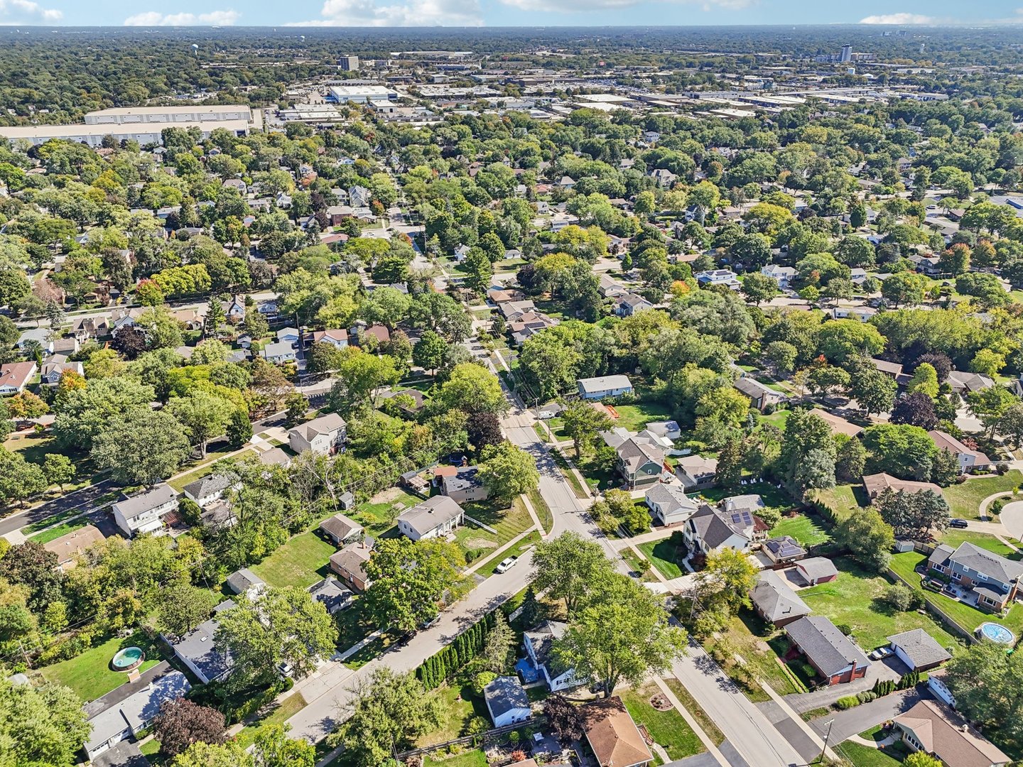 122 W HELEN Road, Palatine, IL 60067