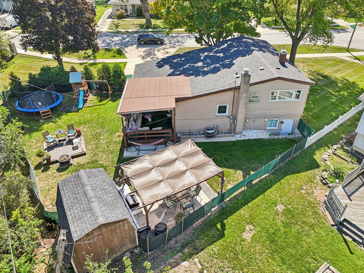 122 W HELEN Road, Palatine, IL 60067