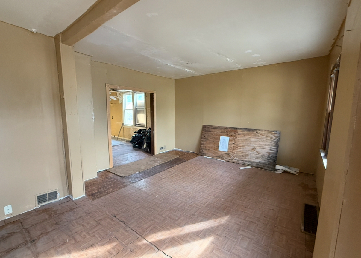 28 156th Street, Calumet City, IL 60409
