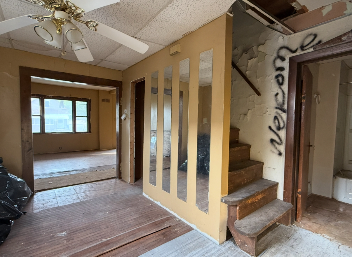 28 156th Street, Calumet City, IL 60409