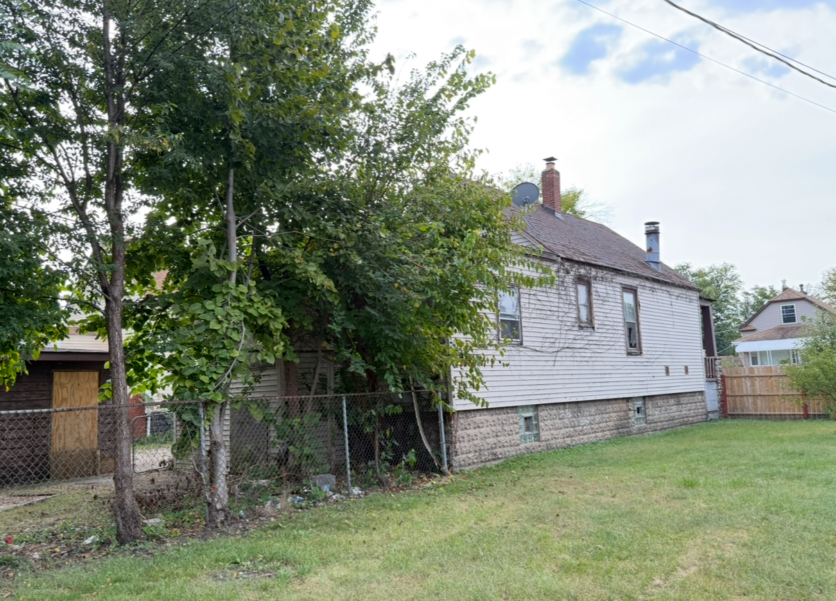 28 156th Street, Calumet City, IL 60409