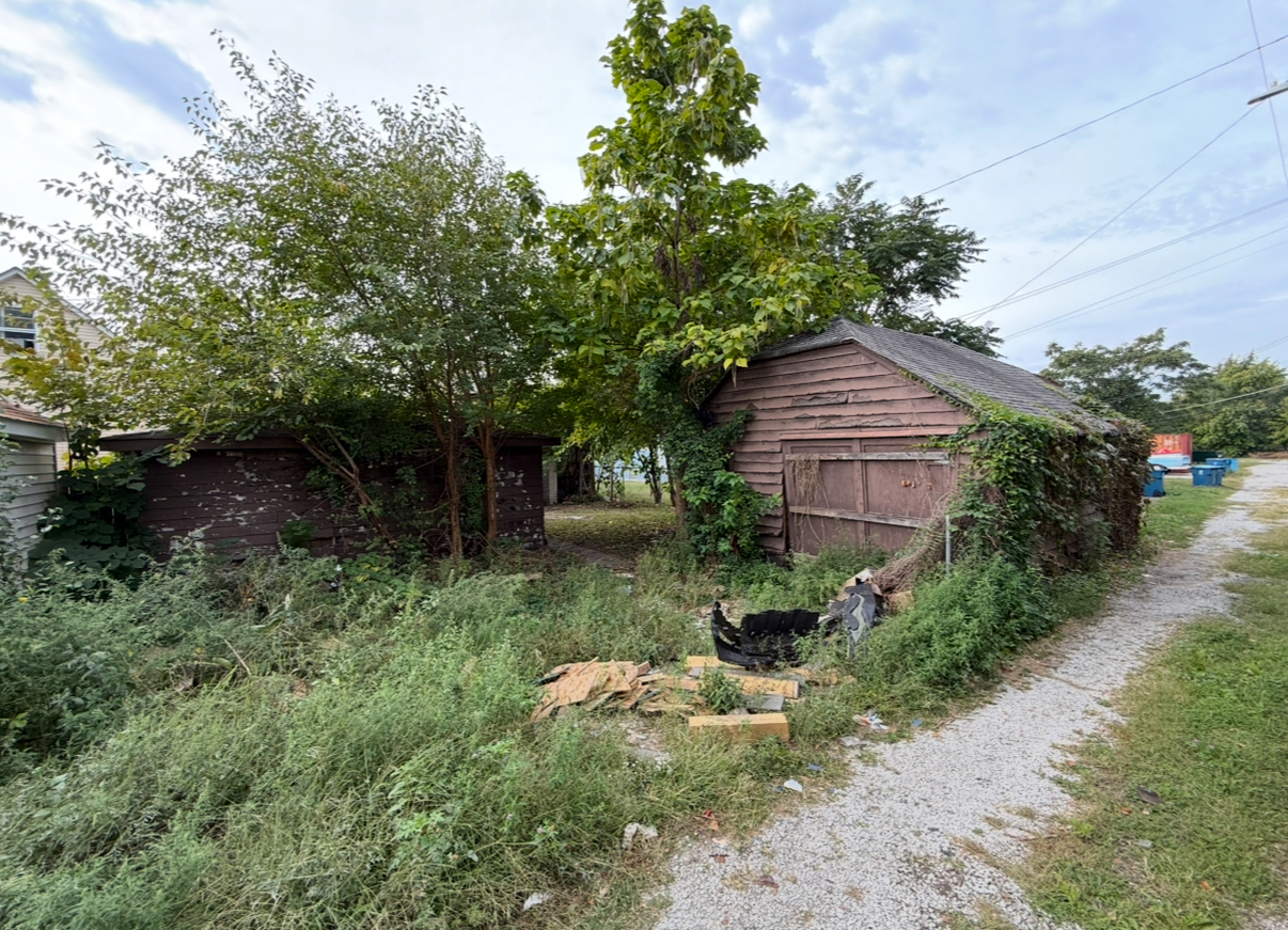 28 156th Street, Calumet City, IL 60409