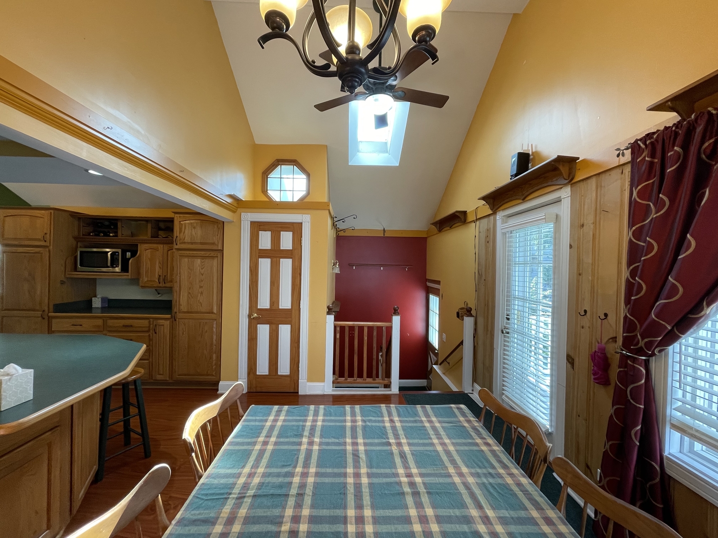 8506 S 85TH Court, Hickory Hills, IL 60457