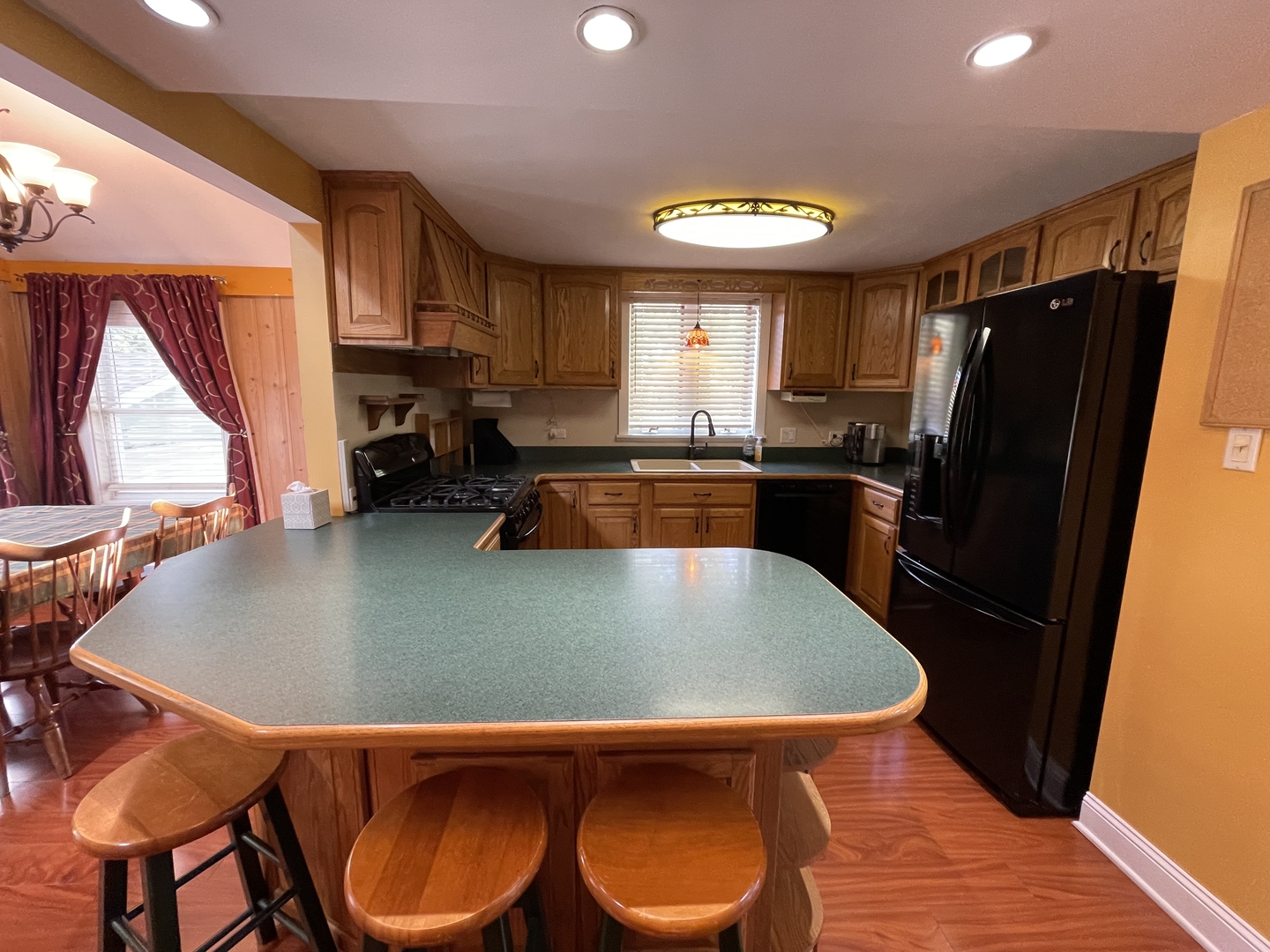 8506 S 85TH Court, Hickory Hills, IL 60457