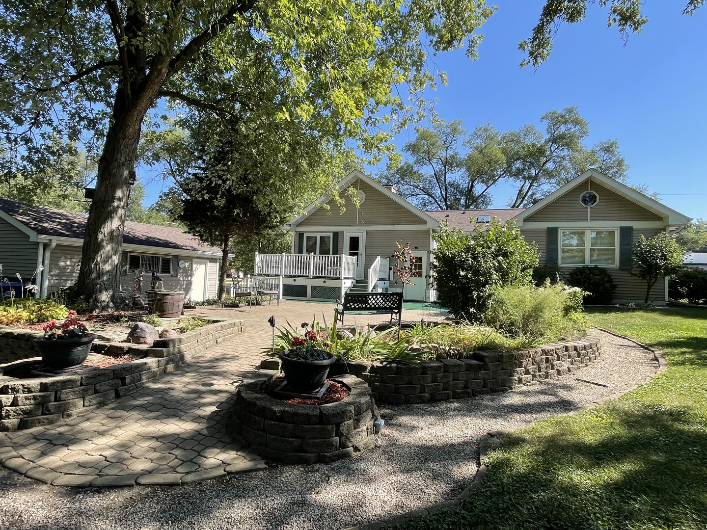 8506 S 85TH Court, Hickory Hills, IL 60457