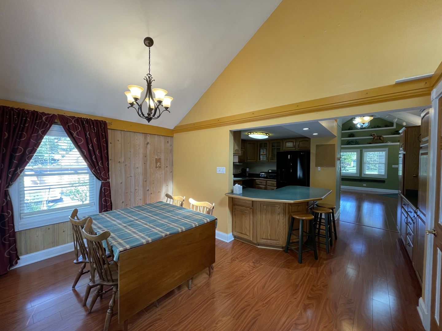 8506 S 85TH Court, Hickory Hills, IL 60457