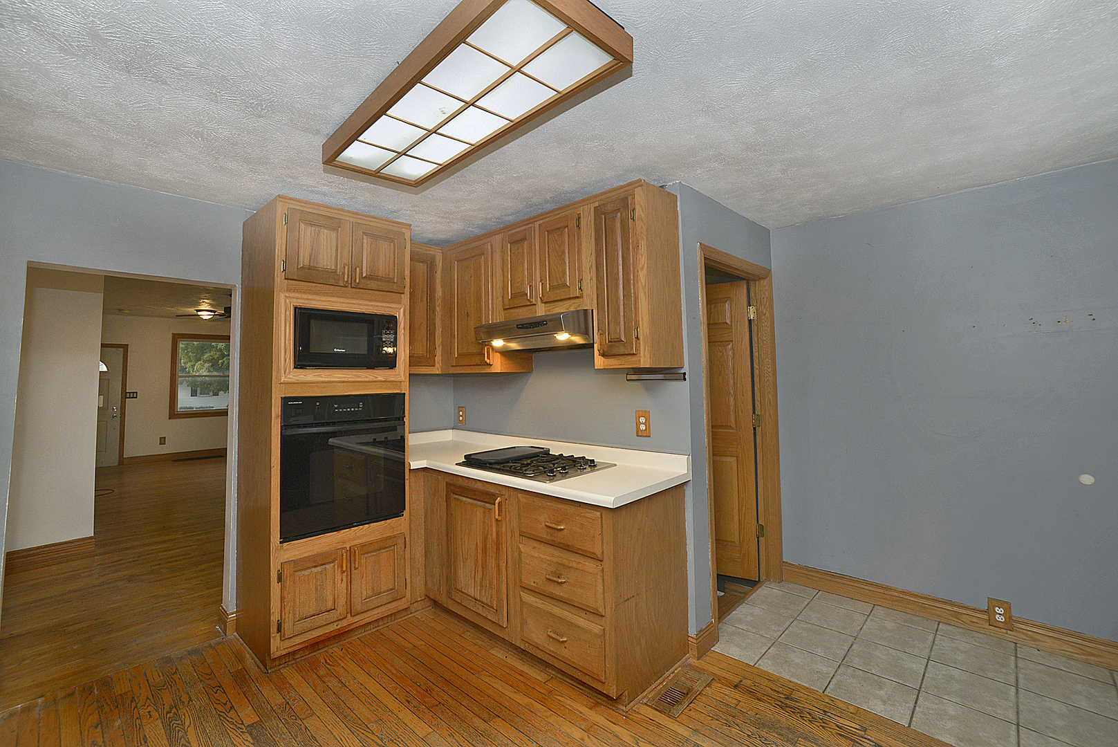 614 2nd Avenue, Ottawa, IL 61350