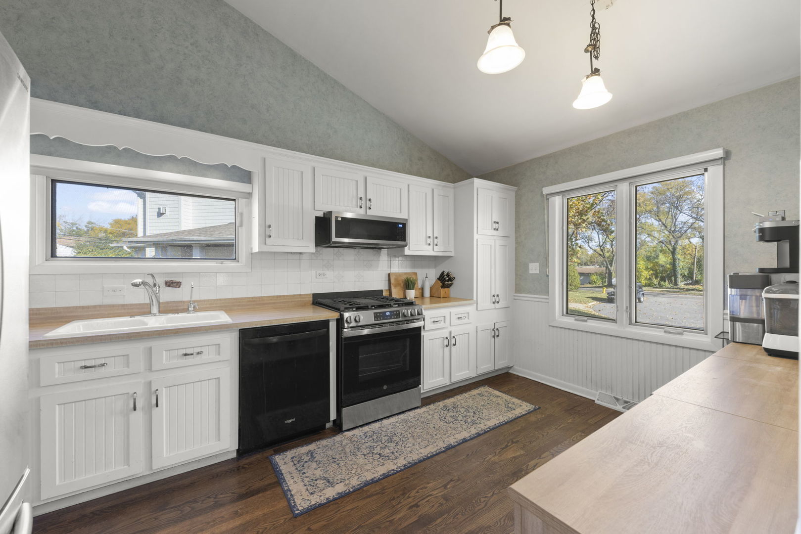 5924 Carpenter Street, Downers Grove, IL 60516