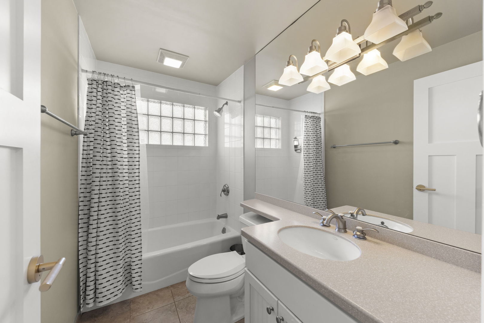 5924 Carpenter Street, Downers Grove, IL 60516