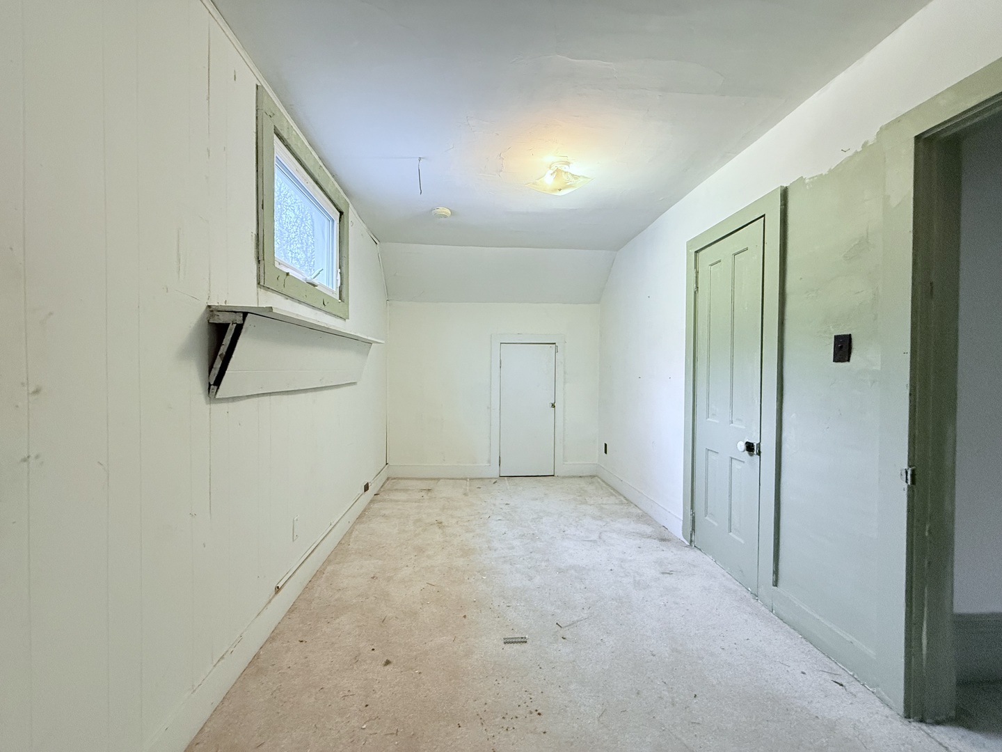 613 N Center Street, Clinton, IL 61727