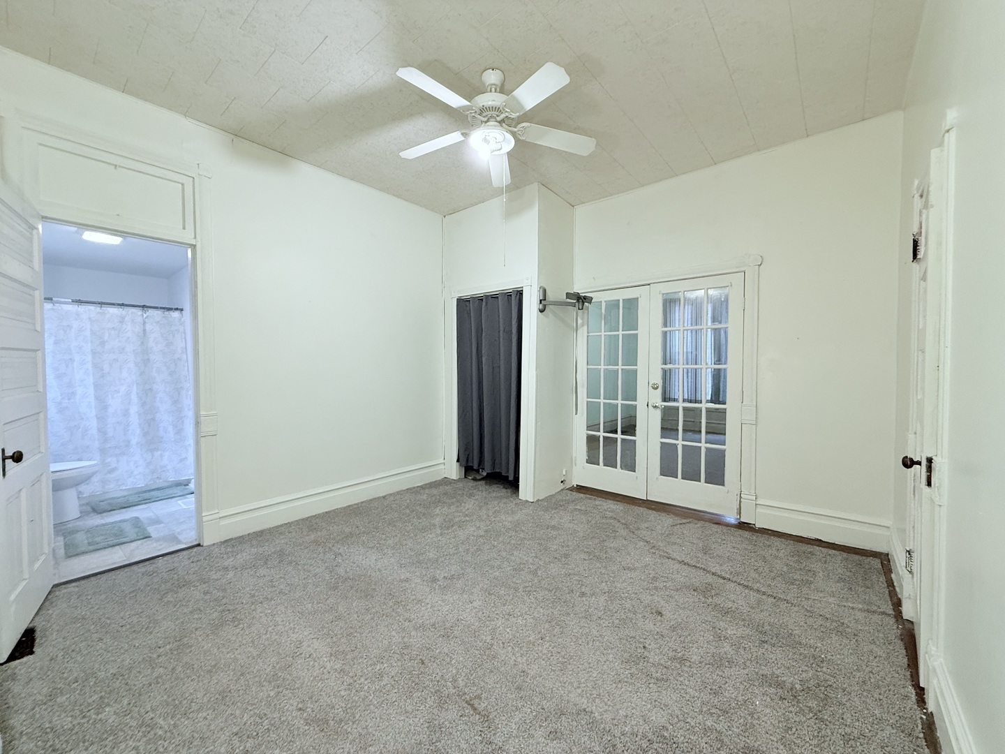 613 N Center Street, Clinton, IL 61727