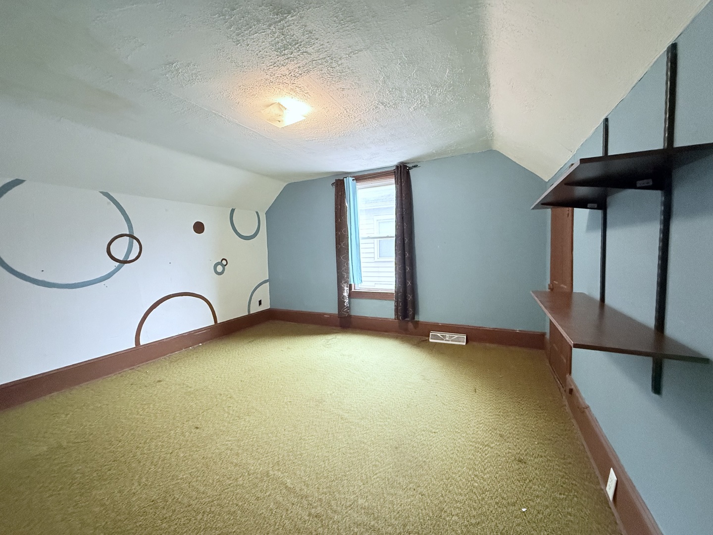 613 N Center Street, Clinton, IL 61727