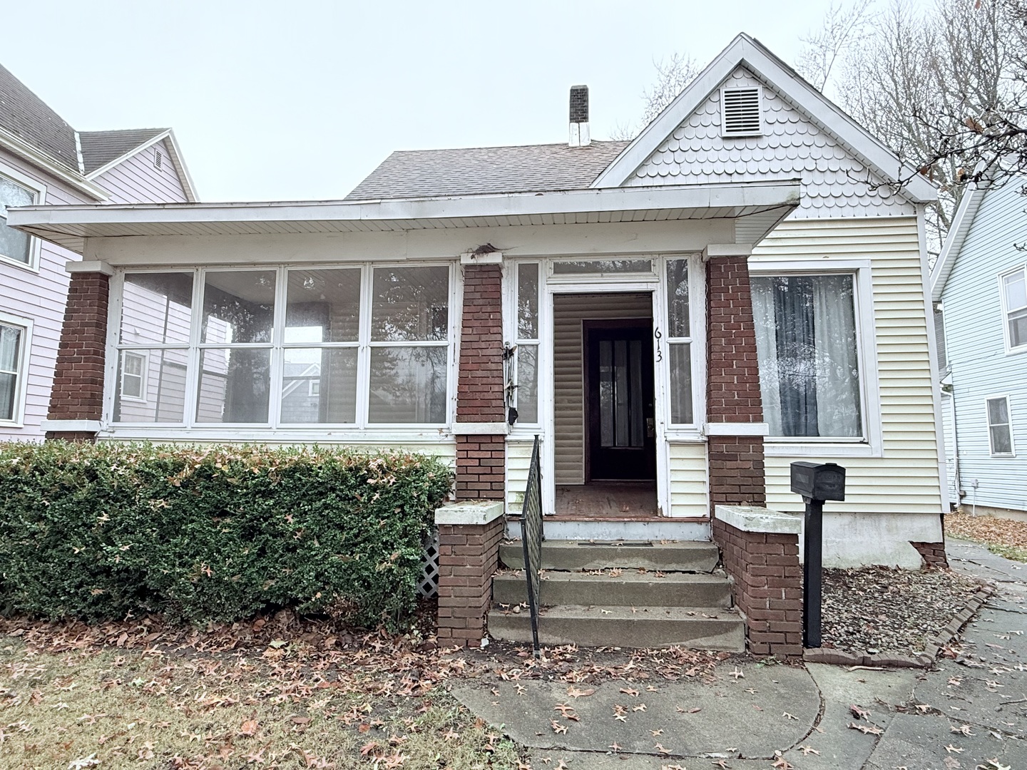 613 N Center Street, Clinton, IL 61727