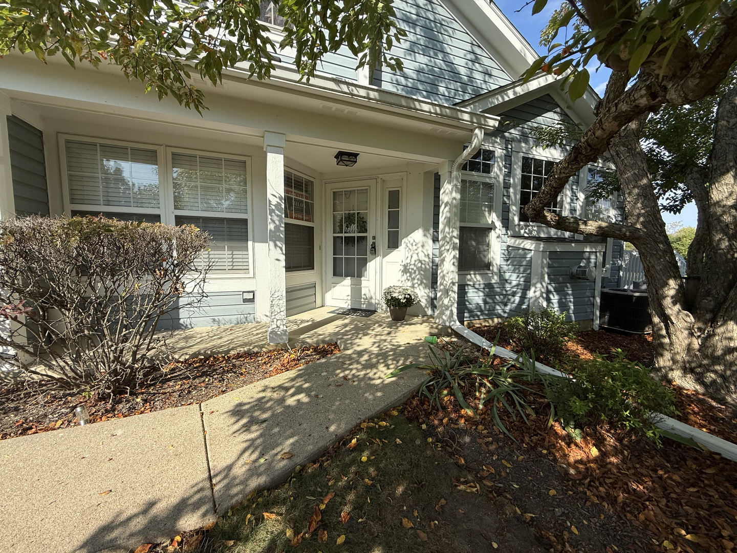 6720 E Monticello Court #14-A1, Gurnee, IL 60031